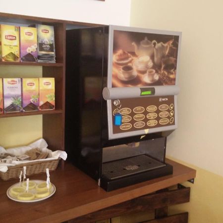 Hotel Ronconi Rimini Kültér fotó