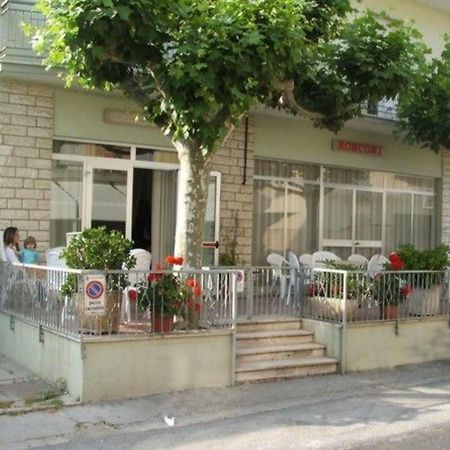 Hotel Ronconi Rimini Kültér fotó