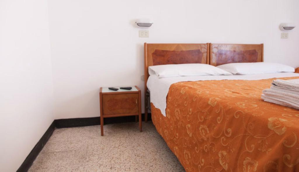 Hotel Ronconi Rimini Szoba fotó