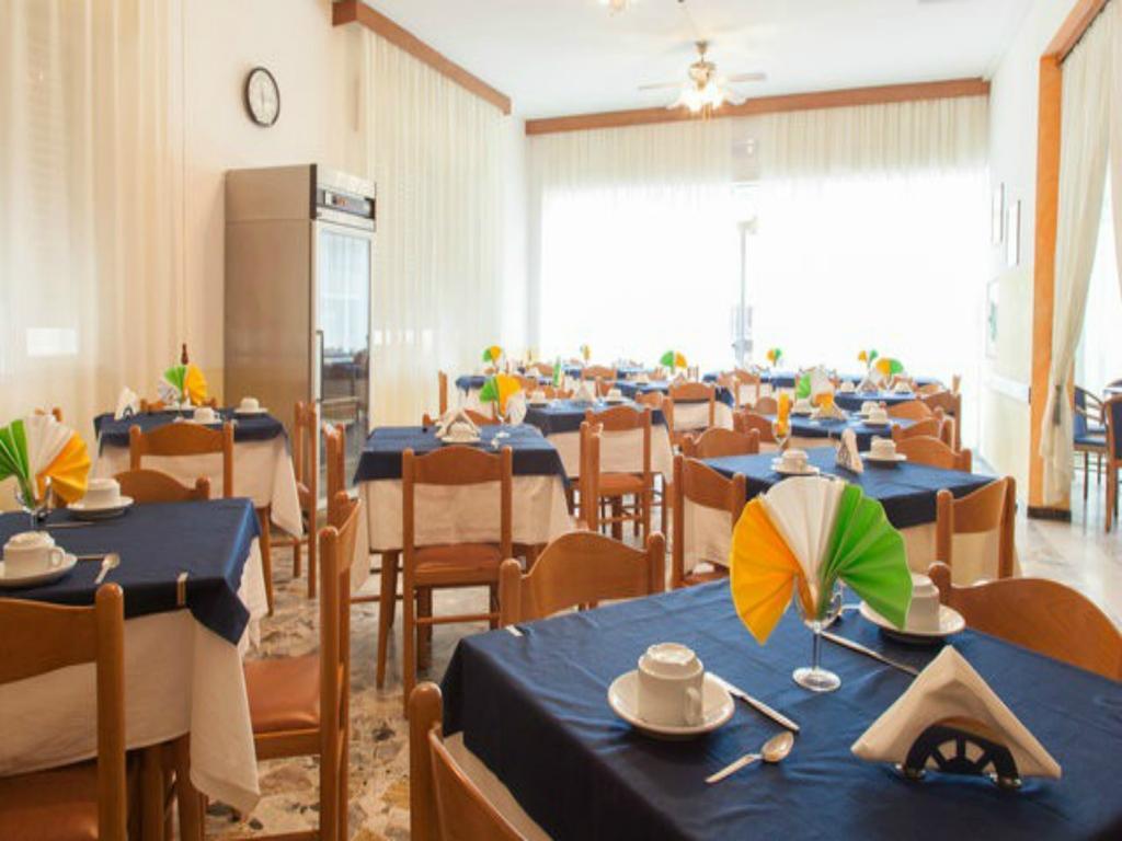 Hotel Ronconi Rimini Kültér fotó