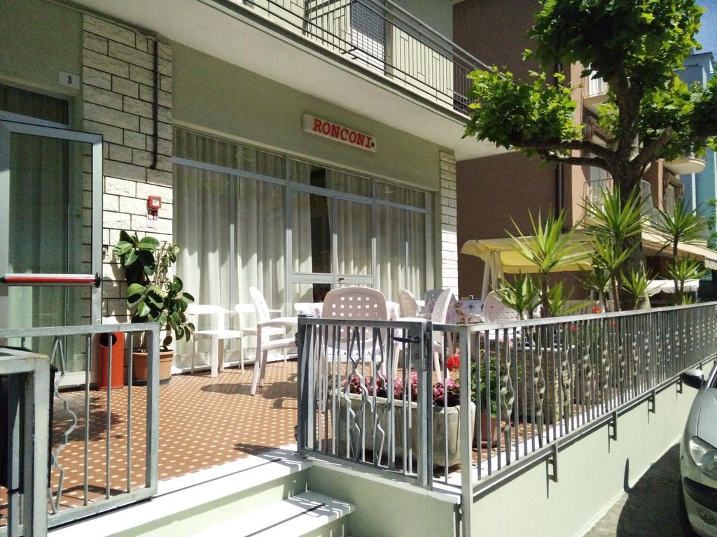 Hotel Ronconi Rimini Kültér fotó