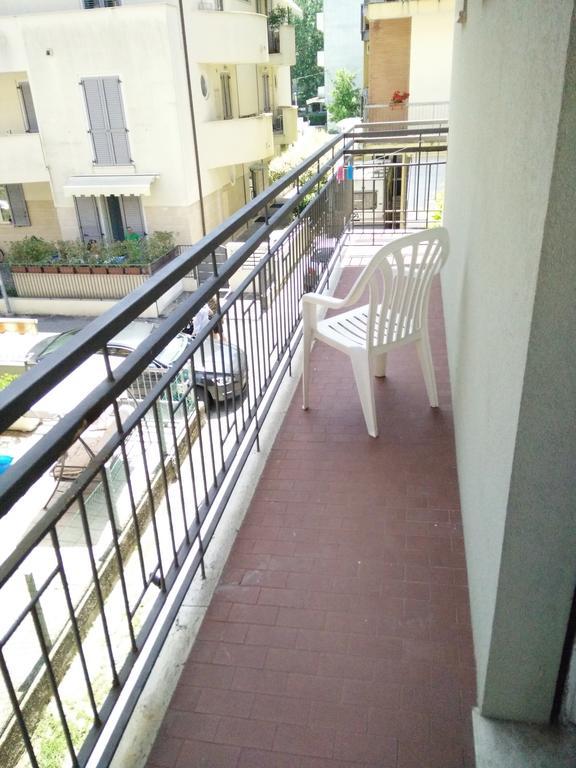 Hotel Ronconi Rimini Kültér fotó