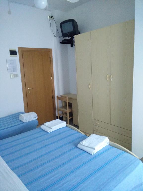 Hotel Ronconi Rimini Kültér fotó