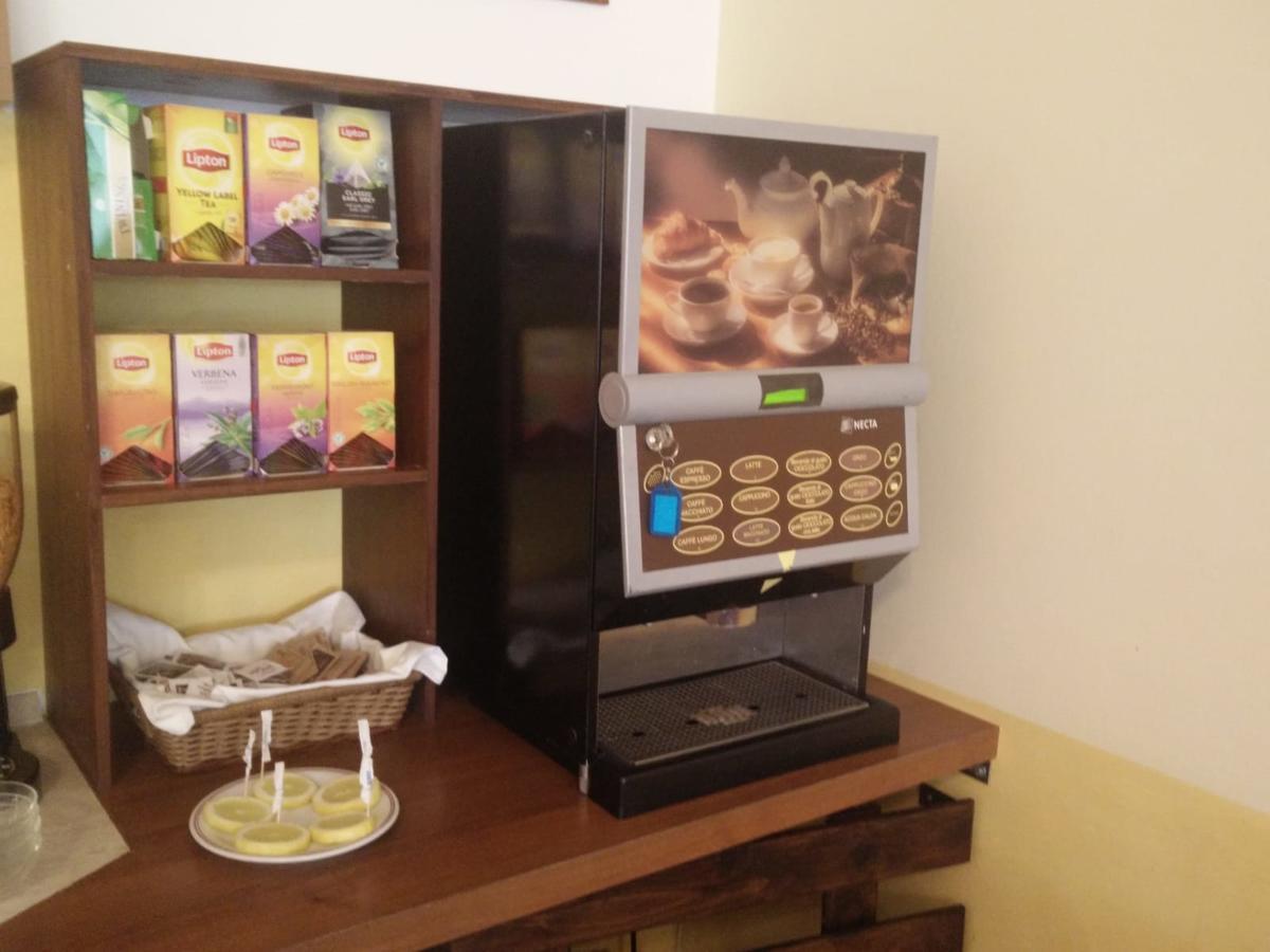Hotel Ronconi Rimini Kültér fotó