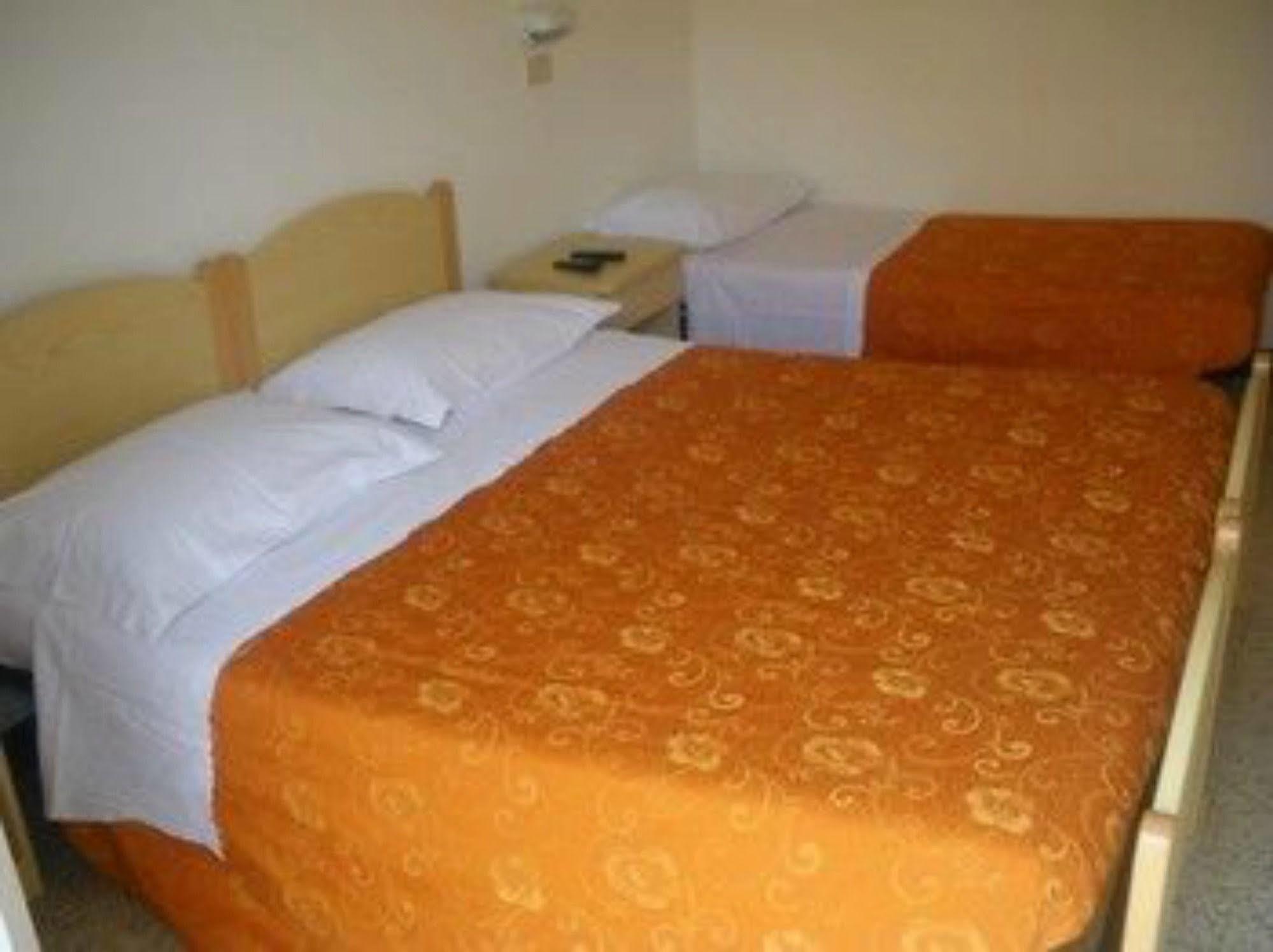 Hotel Ronconi Rimini Kültér fotó