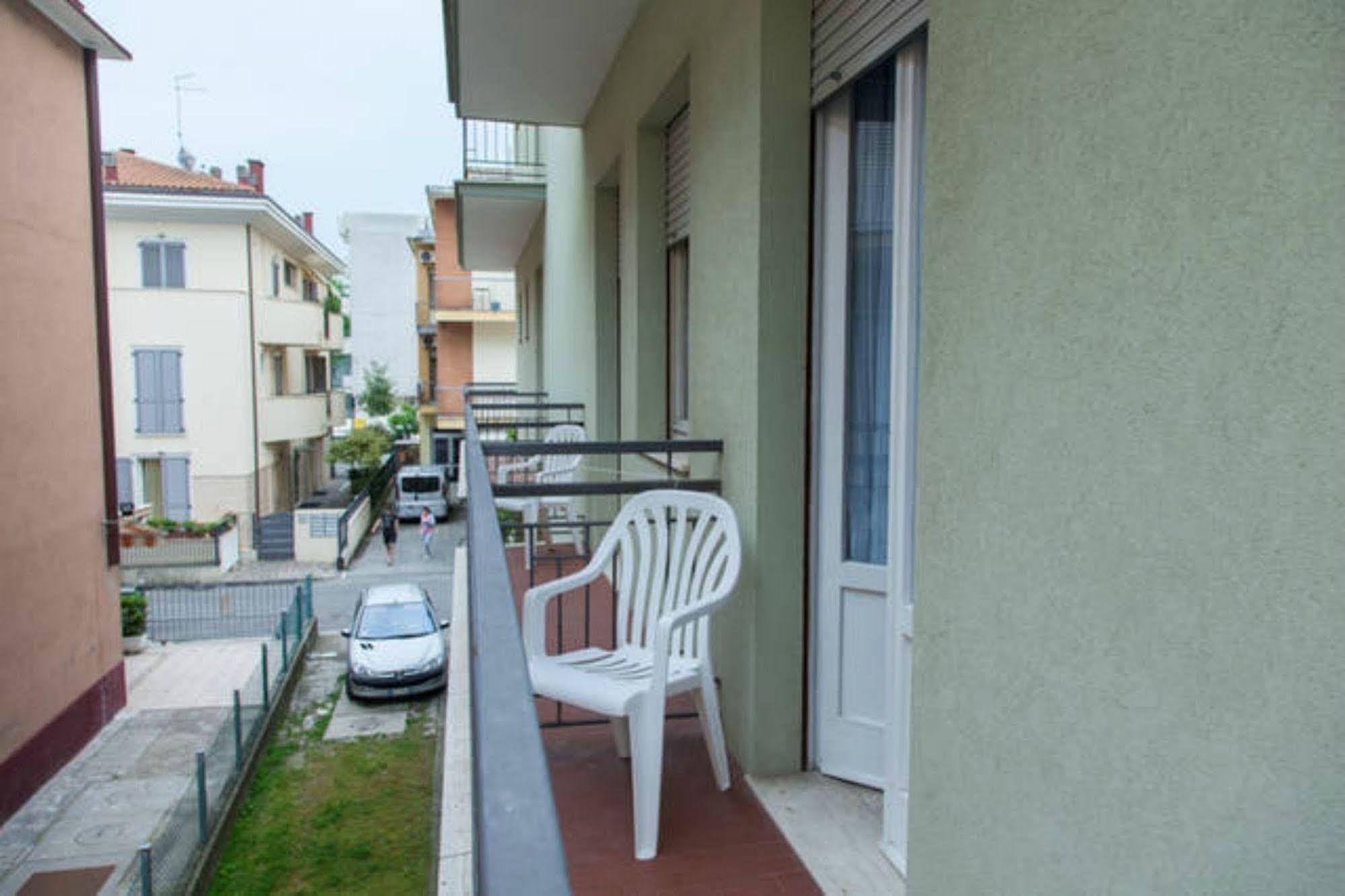 Hotel Ronconi Rimini Kültér fotó