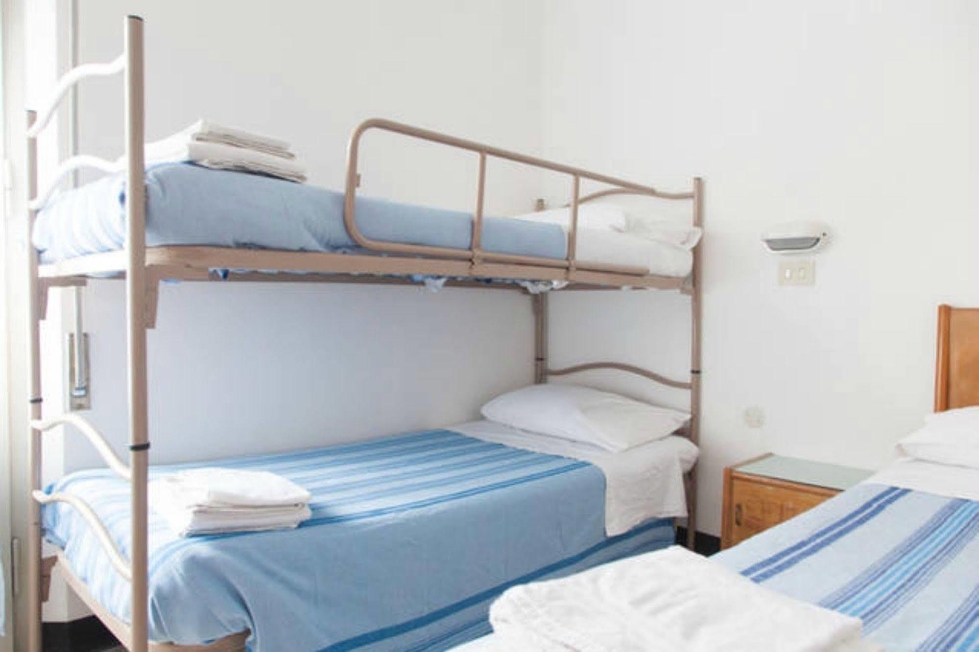 Hotel Ronconi Rimini Kültér fotó